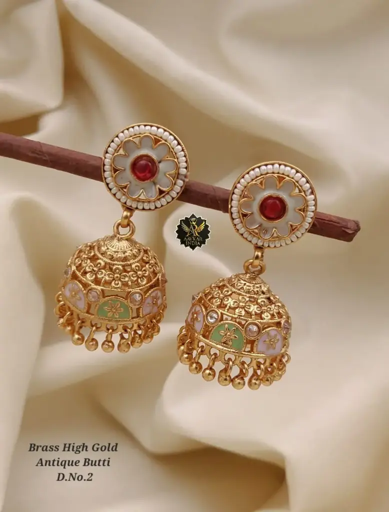 Brass Highgold Antique Earrings M4