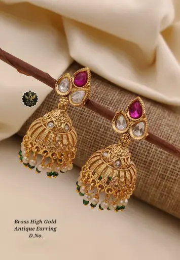 Brass Highgold Antique Earrings M4