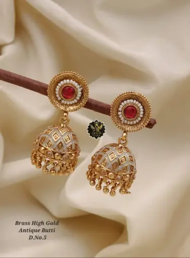 Brass Highgold Antique Earrings M4