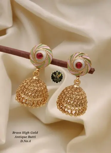 Brass Highgold Antique Earrings M4