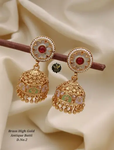 Brass Highgold Antique Earrings M4